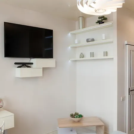 Apartment Center *